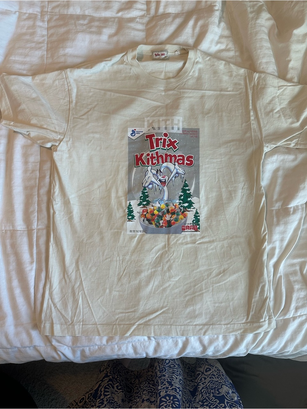 Kith Men’s Trix Kithmas Cream Graphic Tee